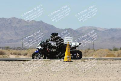media/Apr-20-2025-CVMA (Sun) [[39090e8767]]/Race 11-500-350 Supersport (Holeshot)/